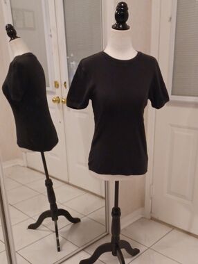 $4 Add-on River Island Black Ribbed Short Sleeve Crewneck Tee - Size Small